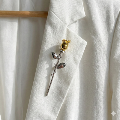 Брошка Троянда в сріблі