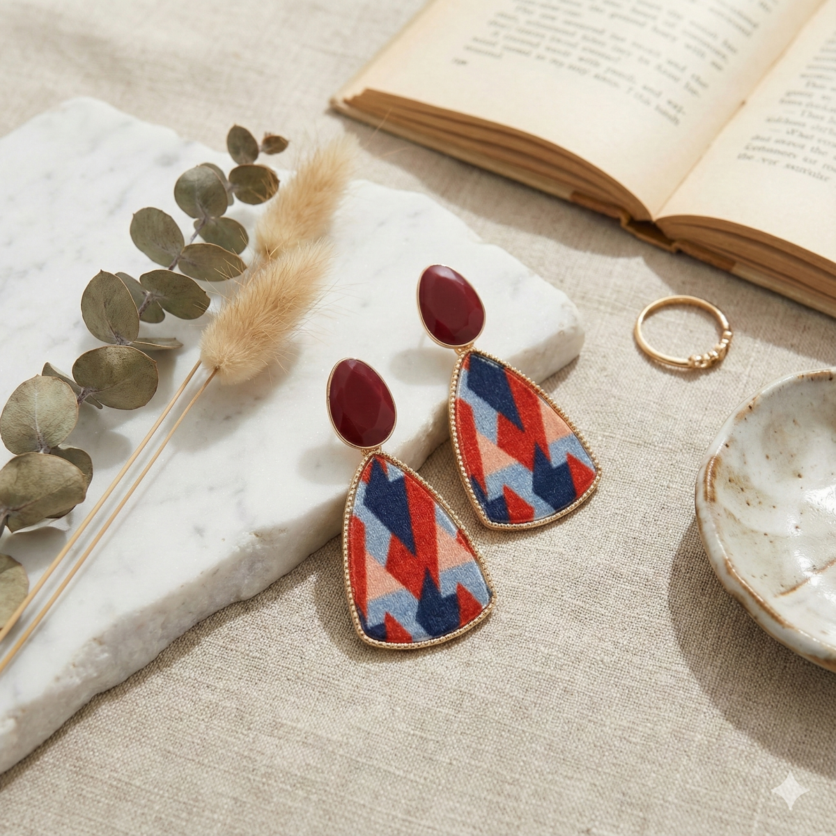 Геометричні сережки «Абстракція» з бордовим акцентом