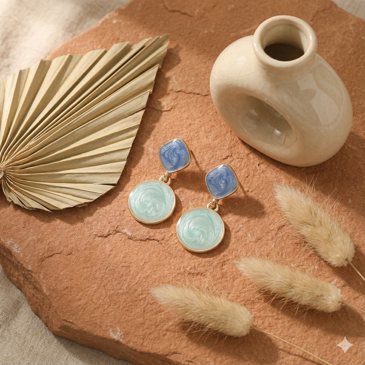 Асиметричні геометричні сережки з емаллю "Синя лагуна"