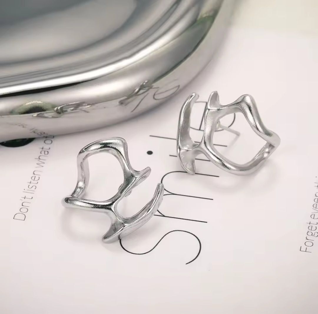 Срібні сережки "Плинна абстракція"